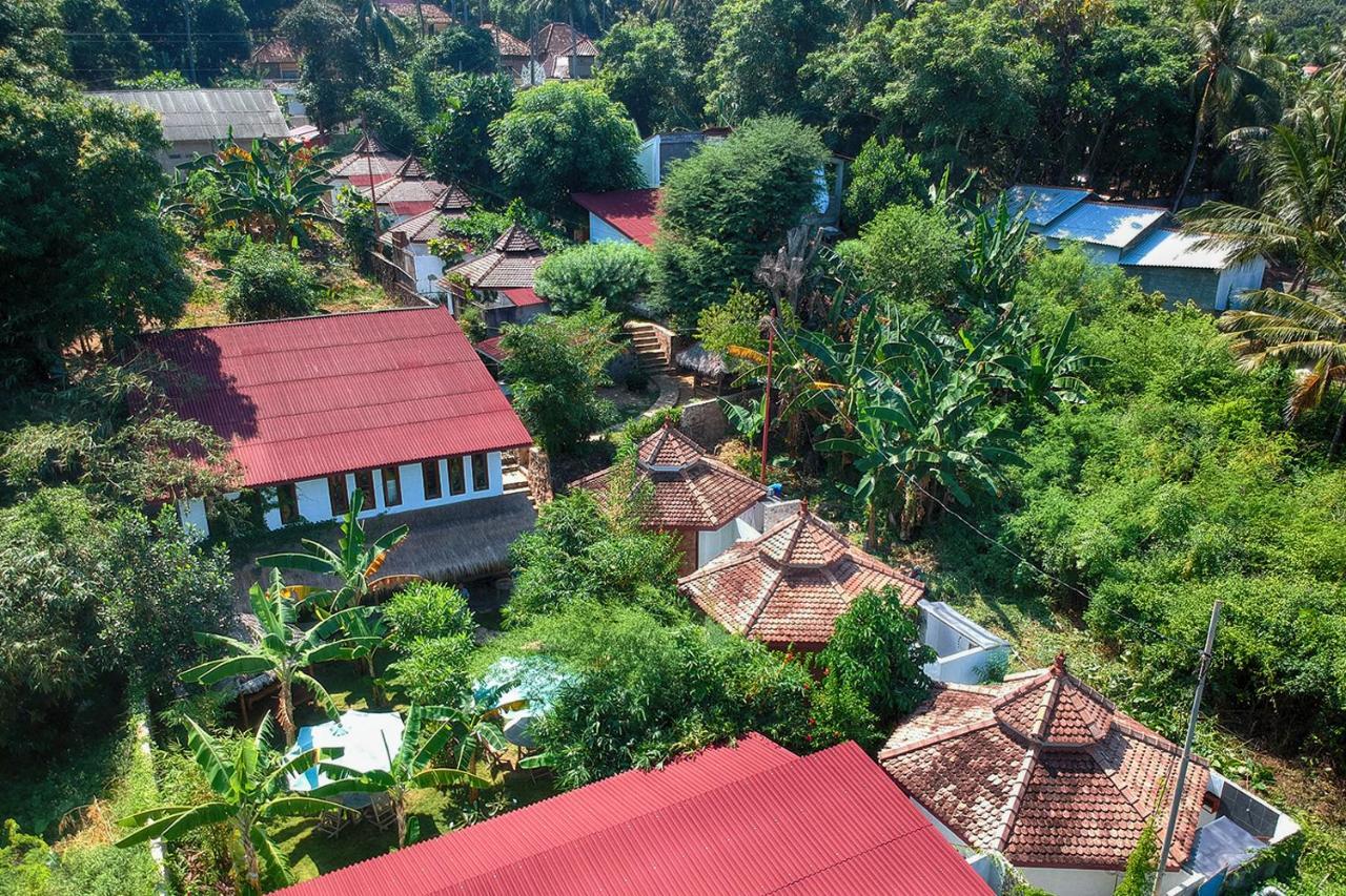 Ayu Hotel Karimunjawa Eksteriør bilde