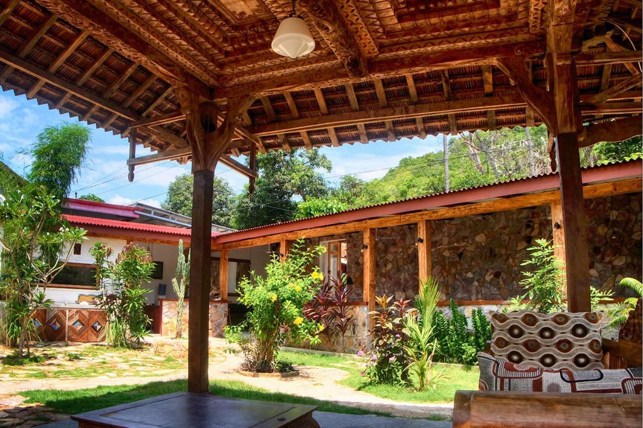 Ayu Hotel Karimunjawa Eksteriør bilde