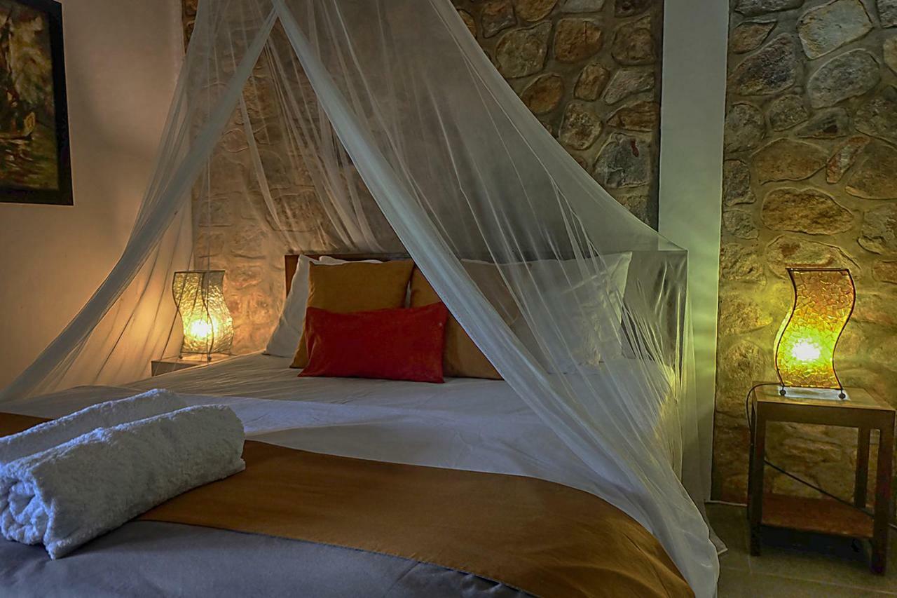 Ayu Hotel Karimunjawa Eksteriør bilde